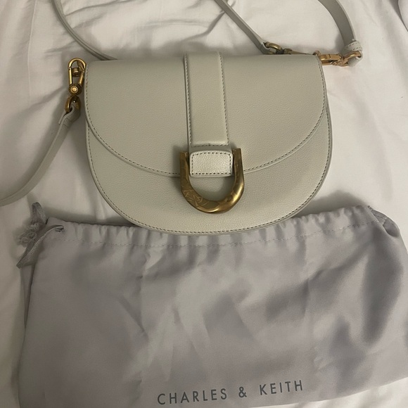 Charles & Keith Gabine Genuine leather Saddle Bag Medium - Picture 7 of 8